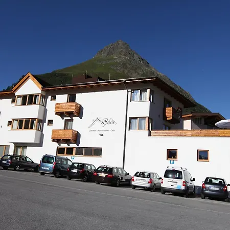 Hotel Rasis
