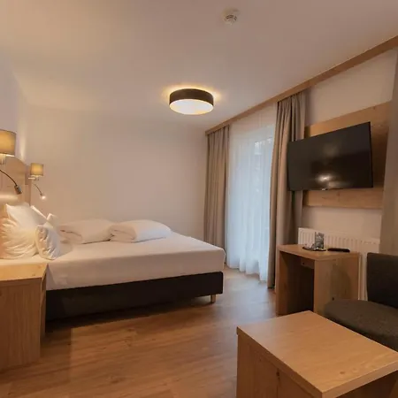 Rasis Hotel