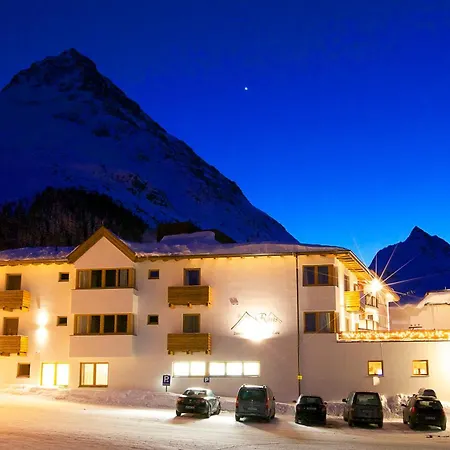 Rasis Hotel 3*